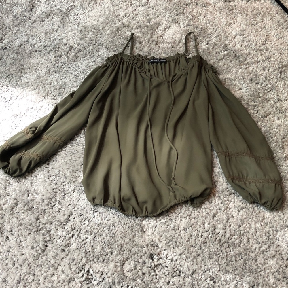 HARLOWE & GRAHAM OLIVE GREEN COLD SHOULDER TOP